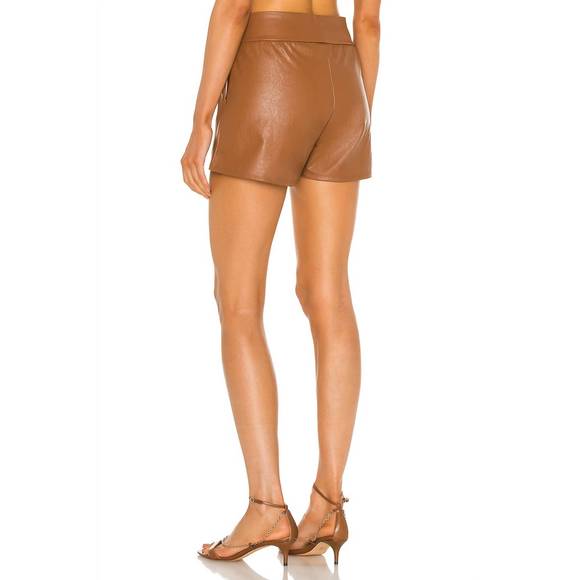 NEW COMMANDO faux leather relaxed short in cocoa - Picture 3 of 3